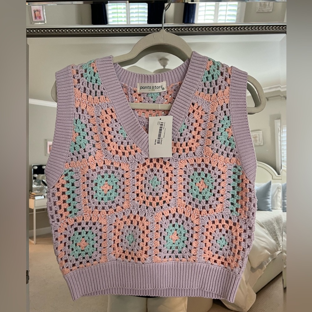 Pants store knit vest!! Never worn